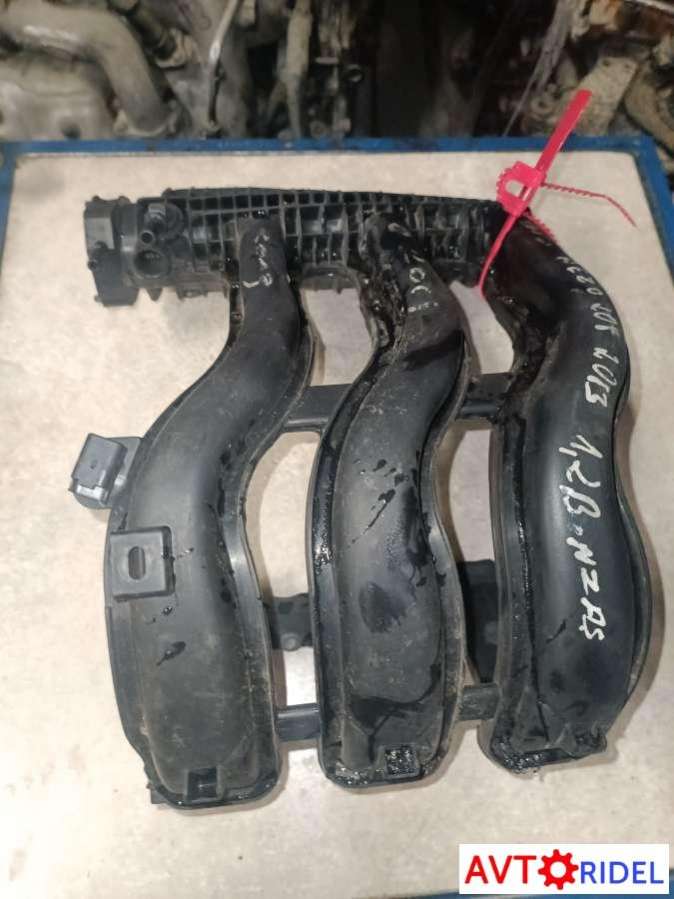 Коллектор впускной Peugeot 208 1 поколение (2012-2015) 2013г. | Фото № 1 Коллектор впускной Peugeot 208 1 поколение (2012-2015) 2013г. - Фото 1