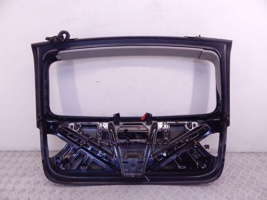 Крышка багажника (дверь 3-5) BMW 3-series (E90/91/92) 2006г. | Фото № 8 Крышка багажника (дверь 3-5) BMW 3-series (E90/91/92) 2006г. - Фото 8