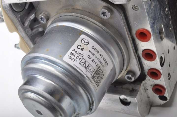 D42E-439A0A Блок ABS  Mazda CX30 1 поколение (2019-2024) 2019г. | Фото № 9  D42E-439A0A Блок ABS  Mazda CX30 1 поколение (2019-2024) 2019г. - Фото 9