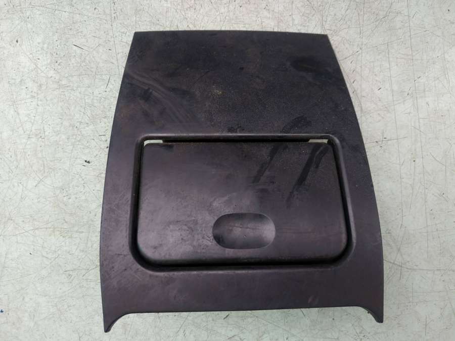 9619282577 Пепельница  Peugeot 406  1998г. | Фото № 1  9619282577 Пепельница  Peugeot 406  1998г. - Фото 1