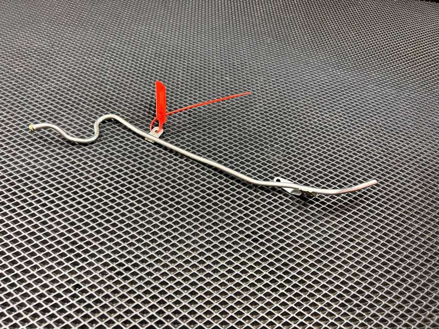 AJ812251LR0107278W936754BB Трубка слива масла  Jaguar XF X250 CC9 2011г. | Фото № 2  AJ812251LR0107278W936754BB Трубка слива масла  Jaguar XF X250 CC9 2011г. - Фото 2