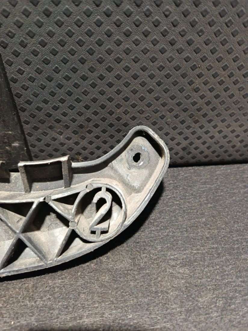 4B9807453B Кронштейн крепления бампера заднего Audi A6 C5 (S6,RS6) 2003г. | Фото № 6 4B9807453B Кронштейн крепления бампера заднего Audi A6 C5 (S6,RS6) 2003г. - Фото 6