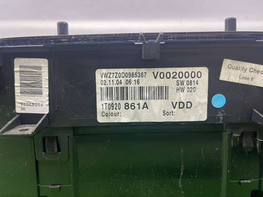 1T0920861A Щиток приборов (приборная панель) Volkswagen Touran 1 2005г. | Фото № 5 1T0920861A Щиток приборов (приборная панель) Volkswagen Touran 1 2005г. - Фото 5