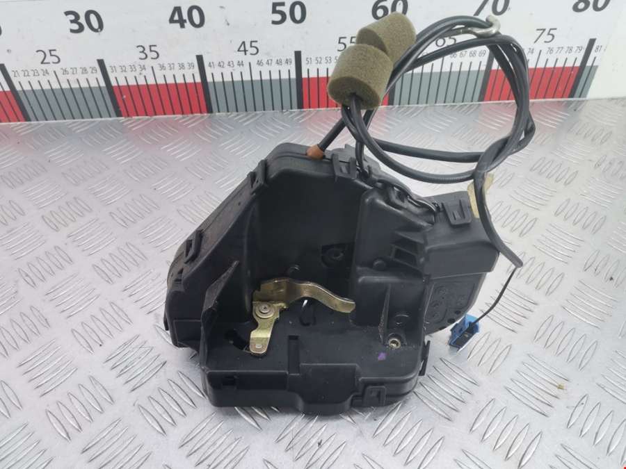 2037300235 Замок двери задней правой Mercedes C-Class (W203) (2000-2008) Универсал 2003г. | Фото № 1 2037300235 Замок двери задней правой Mercedes C-Class (W203) (2000-2008) Универсал 2003г. - Фото 1