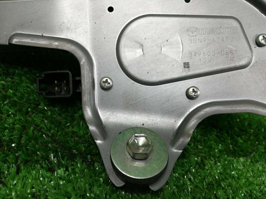 8496000651BBN967450 Моторчик заднего стеклоочистителя (дворника)  Mazda 3 хетчбэк 5 дв. 2009г. | Фото № 6  8496000651BBN967450 Моторчик заднего стеклоочистителя (дворника)  Mazda 3 хетчбэк 5 дв. 2009г. - Фото 6
