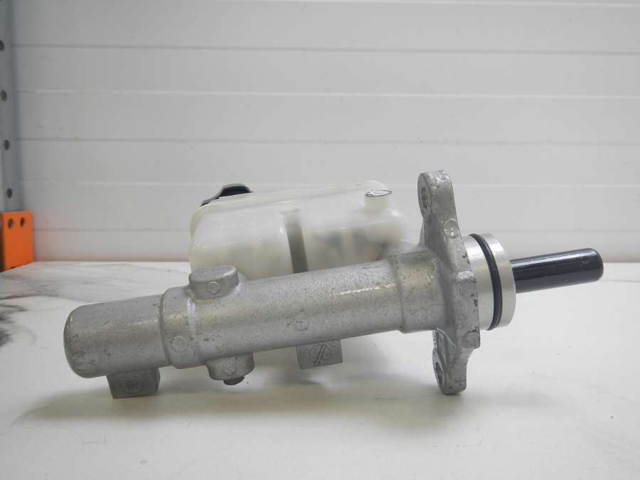 585101H000 Цилиндр тормозной главный Kia Cerato 0000г. | Фото № 3 585101H000 Цилиндр тормозной главный Kia Cerato 0000г. - Фото 3