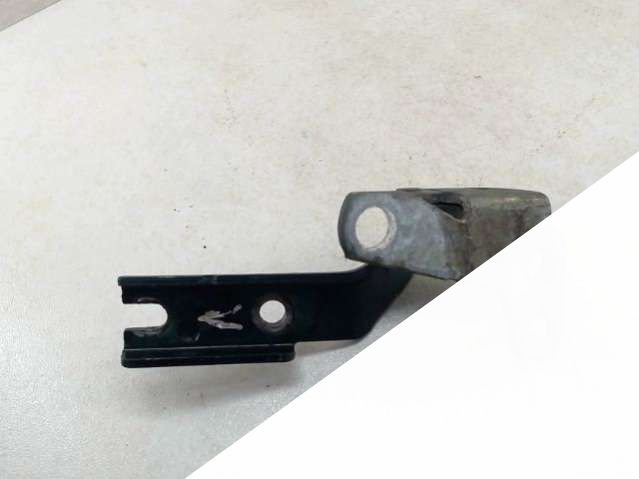 Петля капота,лево,перед Citroen C5 I (2001 - 2004) Универсал 2002г. | Фото № 1 Петля капота,лево,перед Citroen C5 I (2001 - 2004) Универсал 2002г. - Фото 1