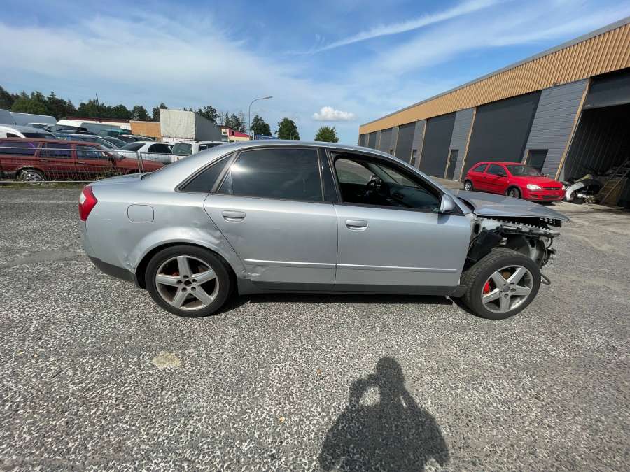 Рычаг передний правый Audi A4 B6 (2000-2006) Седан 2001г. | Фото № 11 Рычаг передний правый Audi A4 B6 (2000-2006) Седан 2001г. - Фото 11