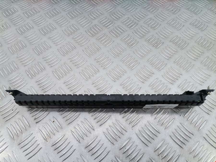 1J6945097C Фонарь дополнительный тормозной (стоп-сигнал) Volkswagen Golf 4 (1997-2004) Хетчбэк 5дв. 2000г. | Фото № 3 1J6945097C Фонарь дополнительный тормозной (стоп-сигнал) Volkswagen Golf 4 (1997-2004) Хетчбэк 5дв. 2000г. - Фото 3