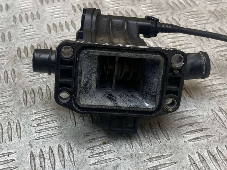 9647767180 Корпус термостата Citroen C5 2002г. | Фото № 4 9647767180 Корпус термостата Citroen C5 2002г. - Фото 4