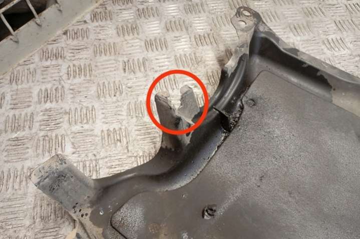 C218 A2125201323 Декоративная крышка двигателя Mercedes E W212/S212/C207/A207 (2009-2013) 2009г. | Фото № 5 C218 A2125201323 Декоративная крышка двигателя Mercedes E W212/S212/C207/A207 (2009-2013) 2009г. - Фото 5