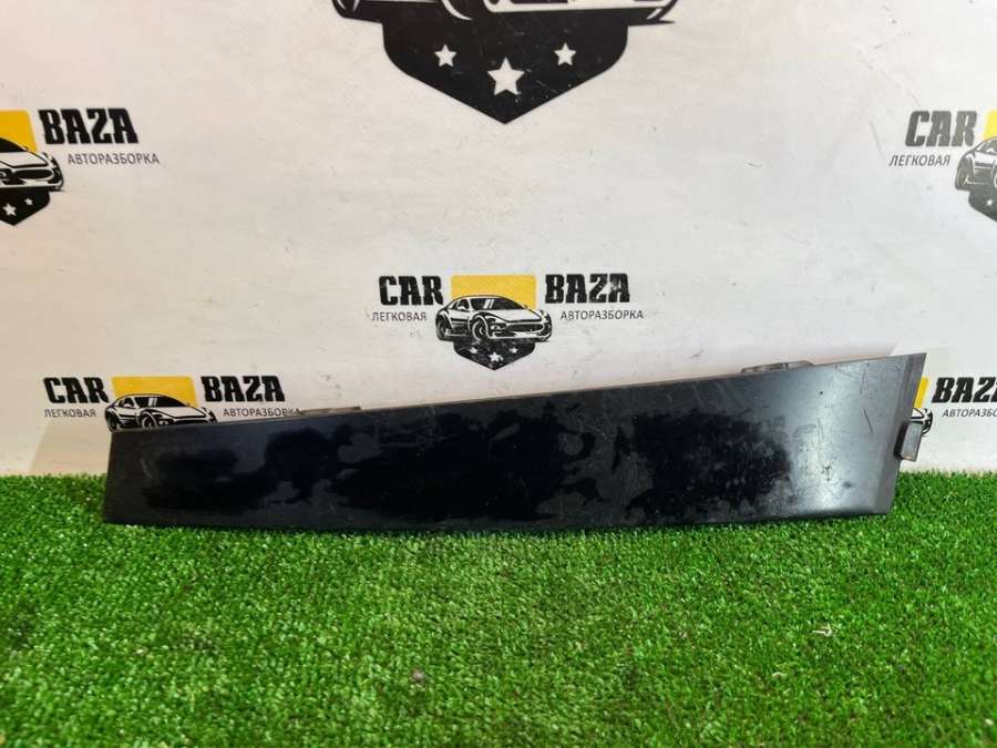 3C4837902 Накладка стойки двери передней правой R Volkswagen Passat B6 2006г. | Фото № 2 3C4837902 Накладка стойки двери передней правой R Volkswagen Passat B6 2006г. - Фото 2