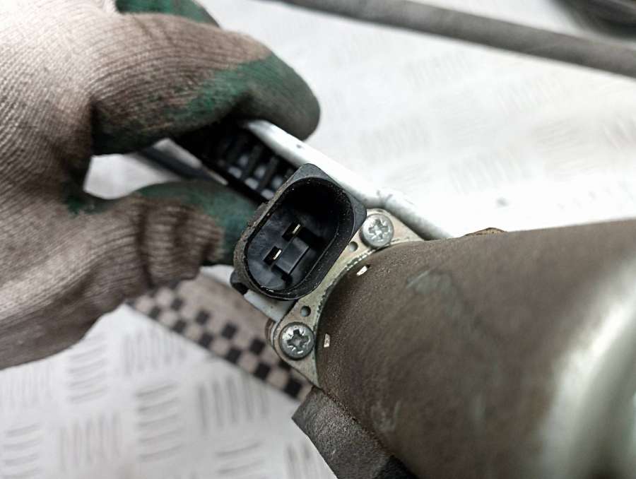 Стеклоподъемник электрический передний правый Ford Focus 2004г. | Фото № 4 Стеклоподъемник электрический передний правый Ford Focus 2004г. - Фото 4