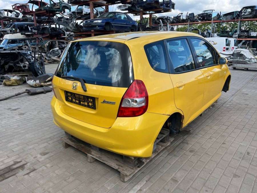 76840SAA014 Бачок омывателя  Honda Jazz 2005г. | Фото № 10  76840SAA014 Бачок омывателя  Honda Jazz 2005г. - Фото 10