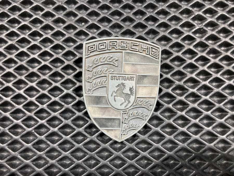 991559215 Эмблема  Porsche Cayenne 958 2016г. | Фото № 1  991559215 Эмблема  Porsche Cayenne 958 2016г. - Фото 1