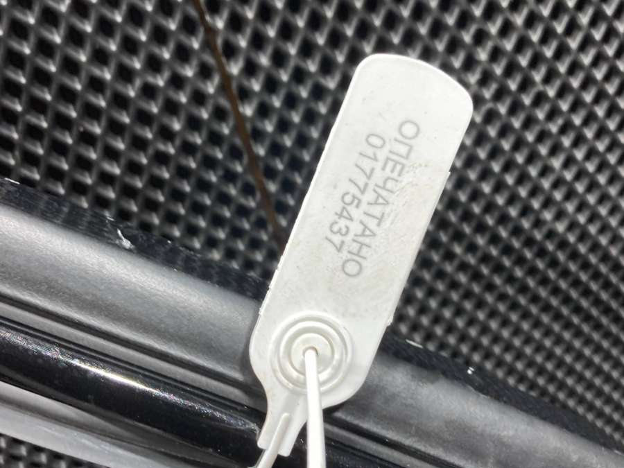 Дверь задняя правая  Jaguar XE X760 X760 2017г. | Фото № 12   Дверь задняя правая  Jaguar XE X760 X760 2017г. - Фото 12