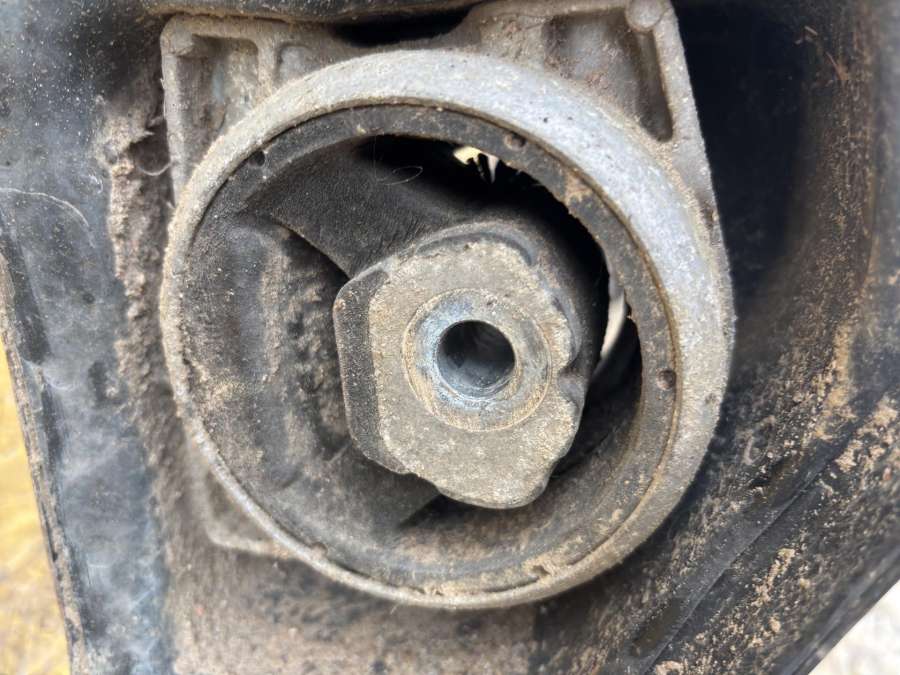 Балка подвески передняя (подрамник) Mercedes B W245 2006г. | Фото № 14 Балка подвески передняя (подрамник) Mercedes B W245 2006г. - Фото 14