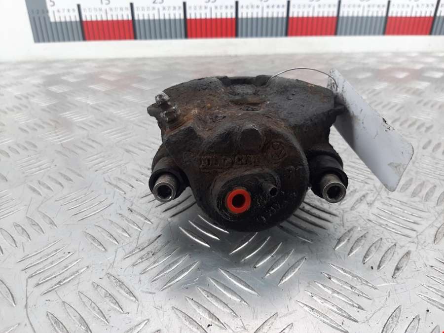 Суппорт передний левый Volkswagen Bora(Jetta) (1998-2005) Седан 1999г. | Фото № 3 Суппорт передний левый Volkswagen Bora(Jetta) (1998-2005) Седан 1999г. - Фото 3