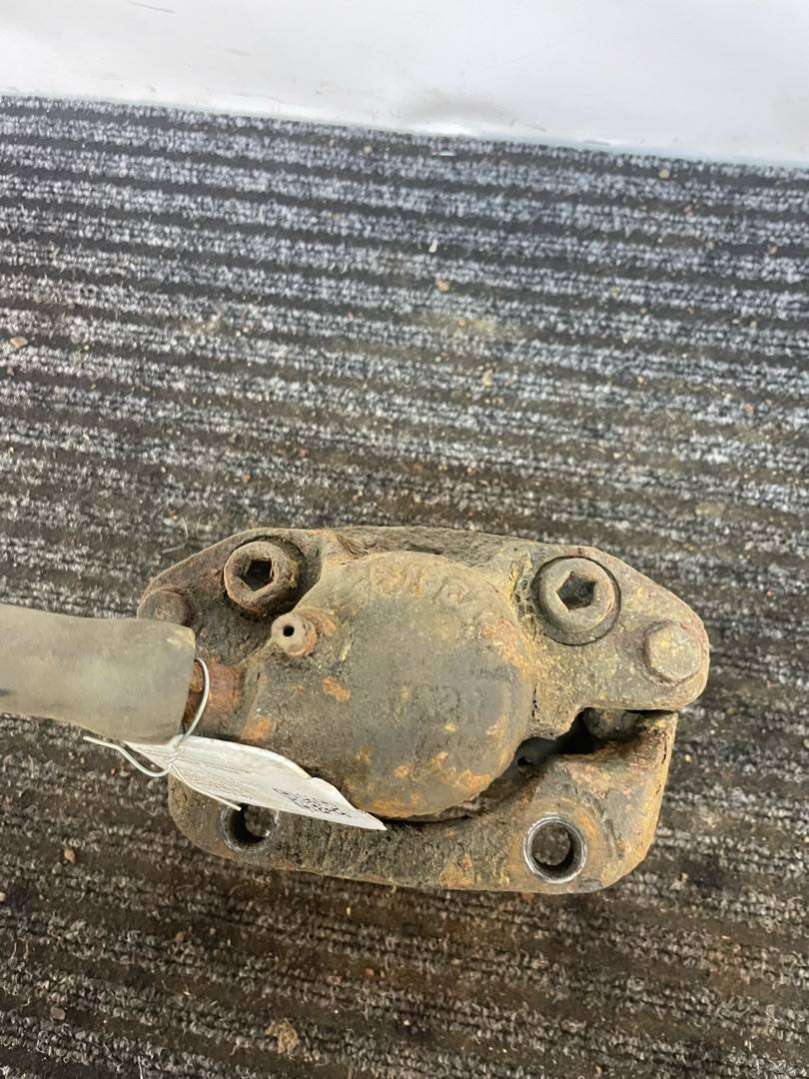 Суппорт передний левый Renault Clio 2 хэтчбек 2000г. | Фото № 5 Суппорт передний левый Renault Clio 2 хэтчбек 2000г. - Фото 5
