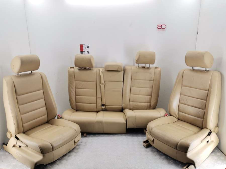 Салон (сидения) комплект Volkswagen Touareg 1 (2002-2010) Внедорожник 5дв. 2006г. | Фото № 1 Салон (сидения) комплект Volkswagen Touareg 1 (2002-2010) Внедорожник 5дв. 2006г. - Фото 1