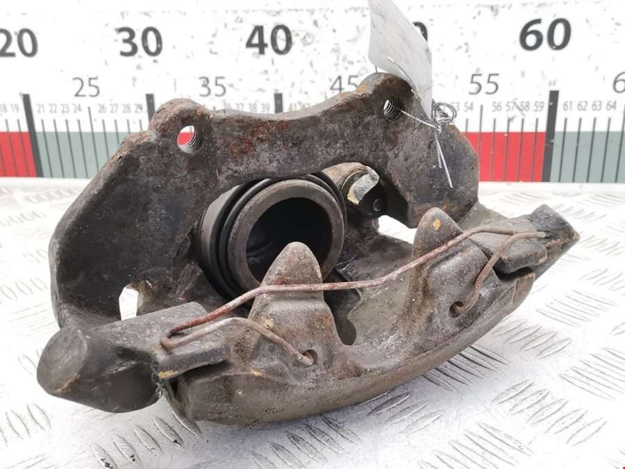 Суппорт передний правый Ford Focus 2 (2004-2011) Седан 2008г. | Фото № 4 Суппорт передний правый Ford Focus 2 (2004-2011) Седан 2008г. - Фото 4