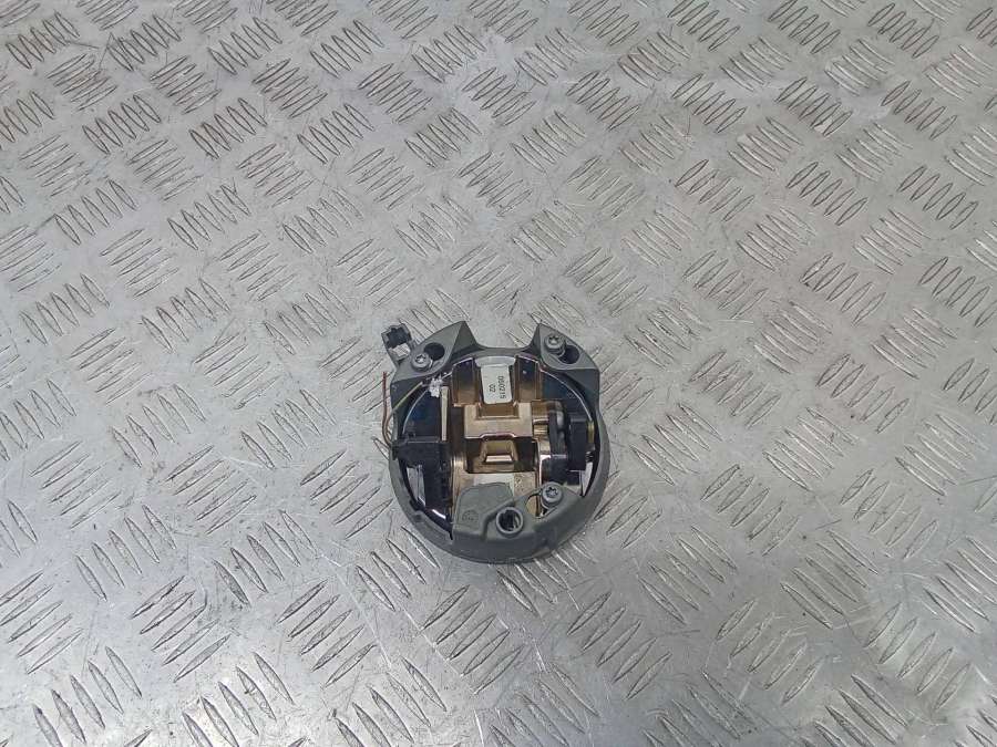 7153173 Ручка багажника BMW 1 хетчбэк 5 дв. 2005г. | Фото № 3 7153173 Ручка багажника BMW 1 хетчбэк 5 дв. 2005г. - Фото 3