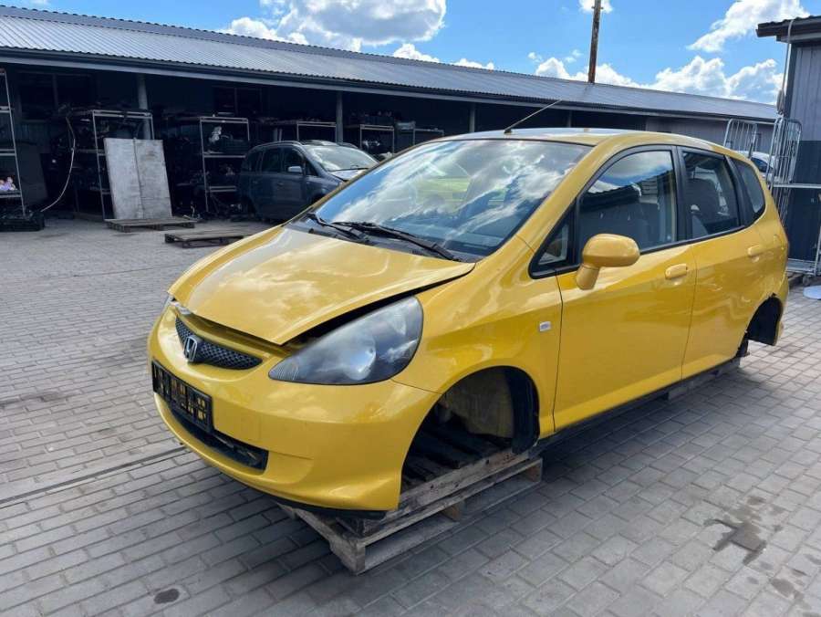 76840SAA014 Бачок омывателя  Honda Jazz 2005г. | Фото № 8  76840SAA014 Бачок омывателя  Honda Jazz 2005г. - Фото 8