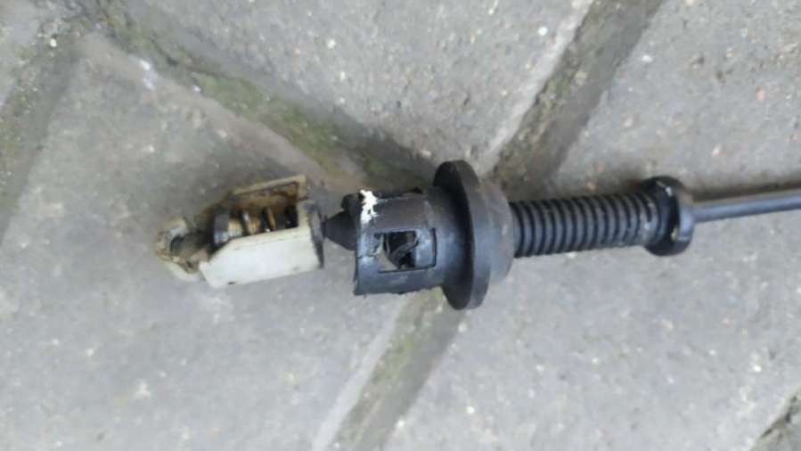 K7J Трос газа  Renault Clio 2 2001г. | Фото № 4  K7J Трос газа  Renault Clio 2 2001г. - Фото 4