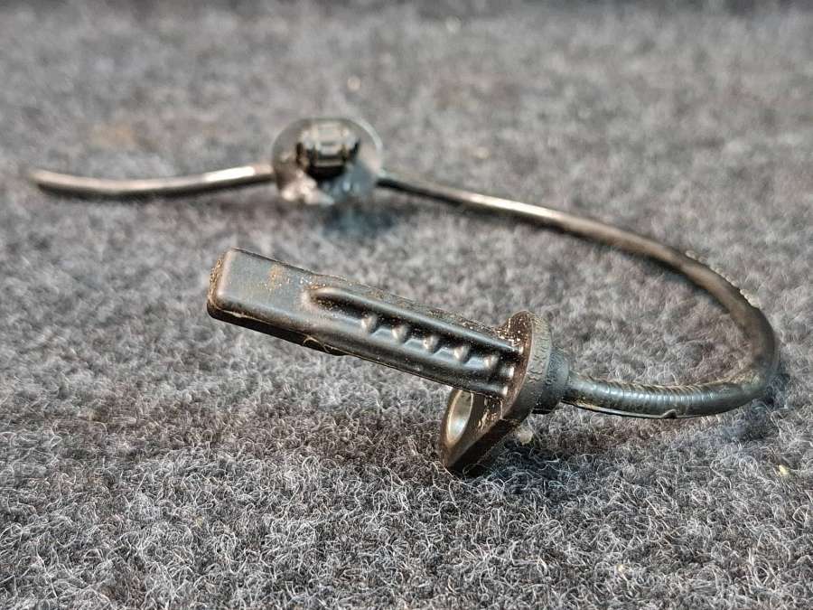 J2GC2C205A1B Датчик ABS передний левый  Ford Edge внедорожник 5 дв. 2020г. | Фото № 1  J2GC2C205A1B Датчик ABS передний левый  Ford Edge внедорожник 5 дв. 2020г. - Фото 1