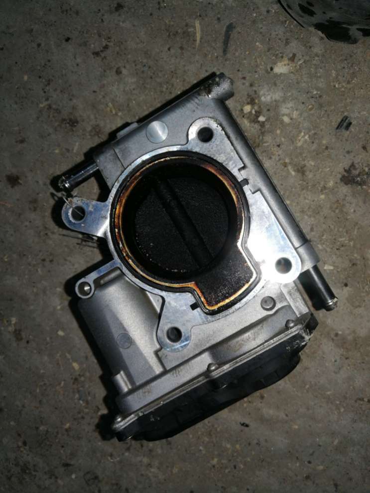L3R413640125100190 Дроссельная заслонка  Mazda 5 минивэн 2008г. | Фото № 2  L3R413640125100190 Дроссельная заслонка  Mazda 5 минивэн 2008г. - Фото 2