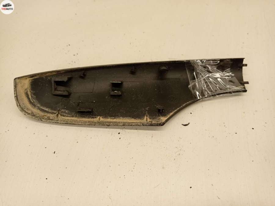 3B9860149b Накладка (заглушка) рейлинга Volkswagen Passat B5 Универсал 1999г. | Фото № 2 3B9860149b Накладка (заглушка) рейлинга Volkswagen Passat B5 Универсал 1999г. - Фото 2