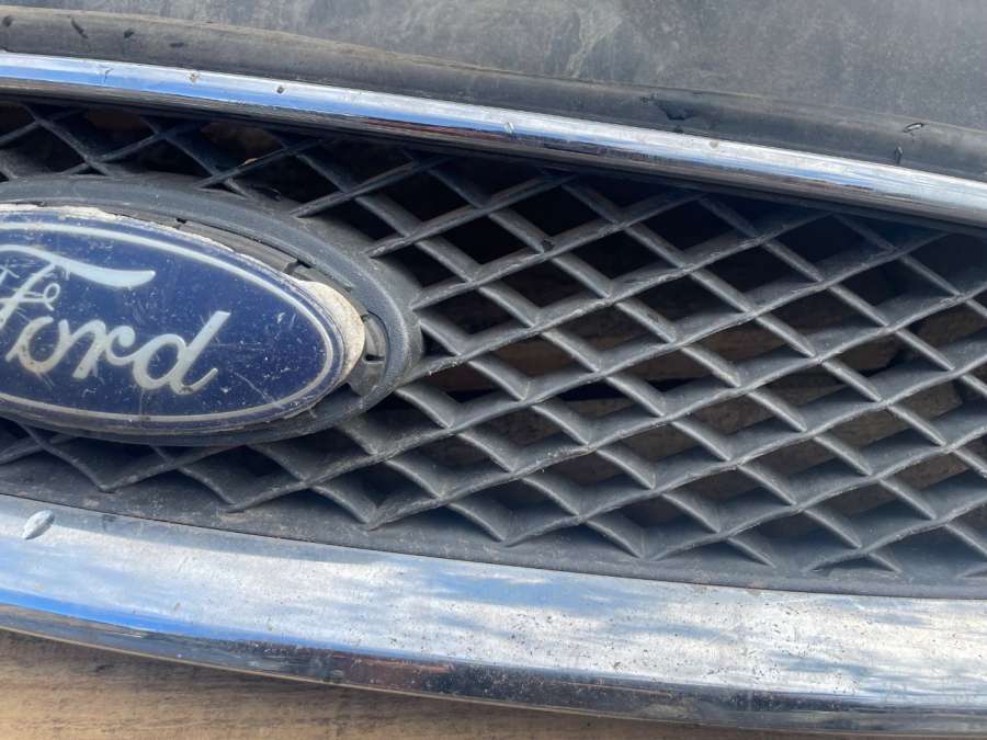 4M518C436B Решетка радиатора Ford Focus 2 2007г. | Фото № 4 4M518C436B Решетка радиатора Ford Focus 2 2007г. - Фото 4