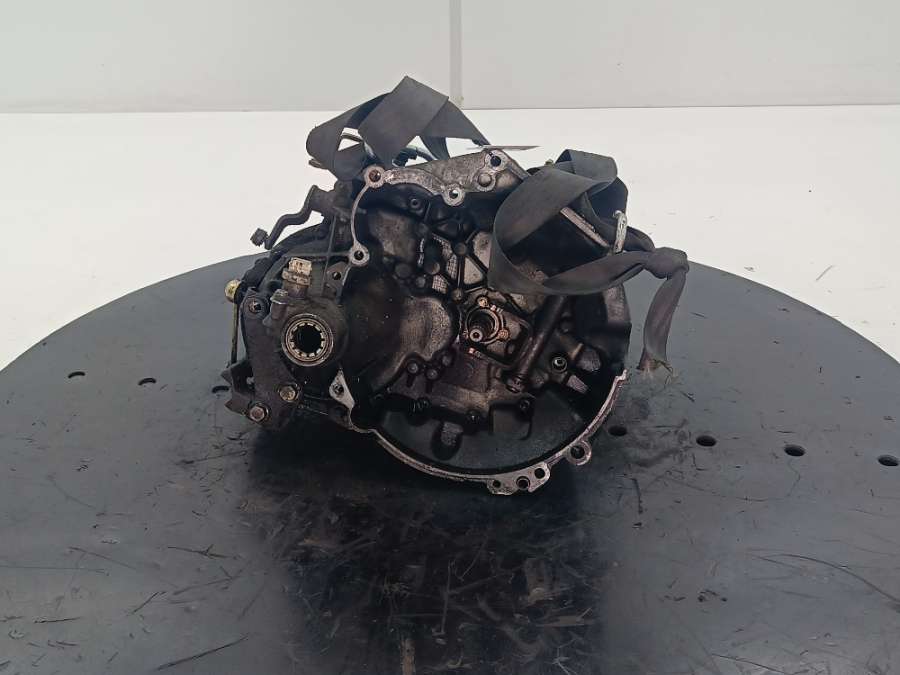 20CE42 КПП механическая (МКПП) Peugeot 306 2002г. | Фото № 1 20CE42 КПП механическая (МКПП) Peugeot 306 2002г. - Фото 1