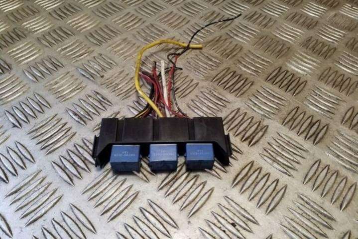 1567003220 Блок предохранителей Suzuki Grand Vitara JT (2005-2008) 2005г. | Фото № 1 1567003220 Блок предохранителей Suzuki Grand Vitara JT (2005-2008) 2005г. - Фото 1