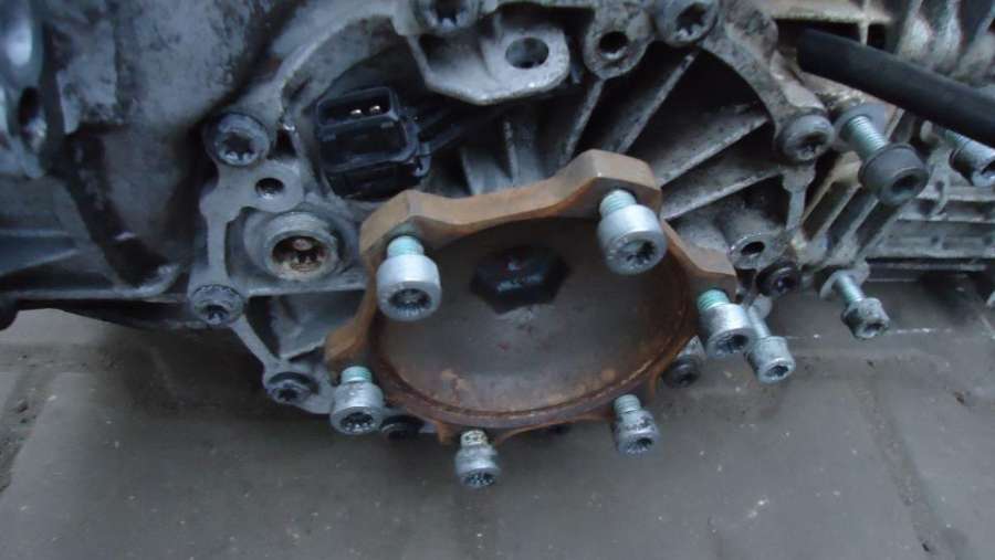 DUK КПП механическая (МКПП)  Audi A6 C5/4B 2003г. | Фото № 3  DUK КПП механическая (МКПП)  Audi A6 C5/4B 2003г. - Фото 3