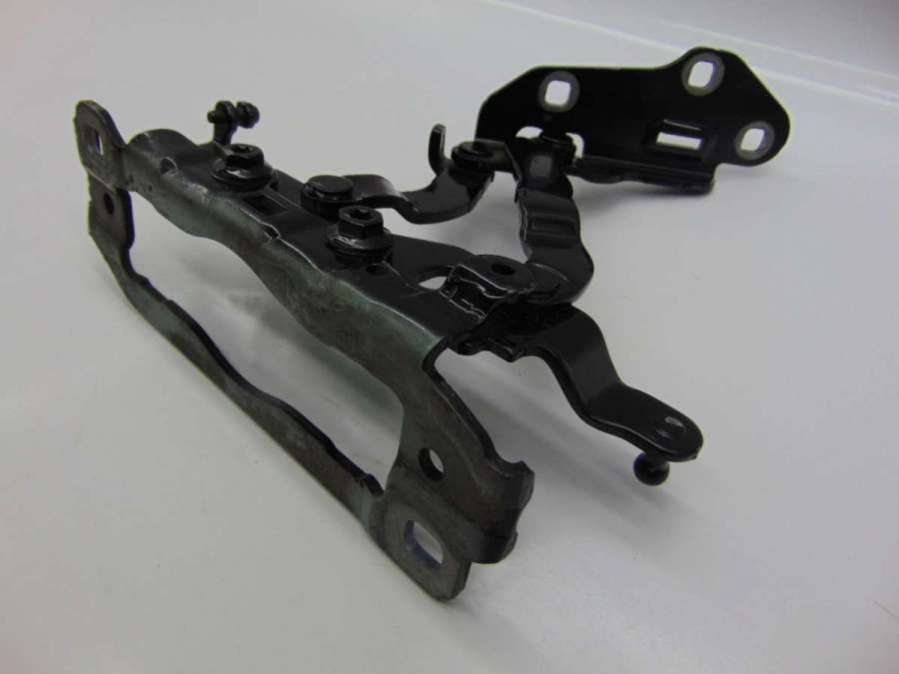 A2048800728 Петля капота левая  Mercedes E W212 2012г. | Фото № 5  A2048800728 Петля капота левая  Mercedes E W212 2012г. - Фото 5