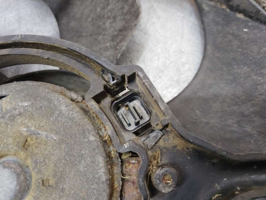 Вентилятор радиатора Peugeot Partner Минивэн 2003г. | Фото № 1 Вентилятор радиатора Peugeot Partner Минивэн 2003г. - Фото 1