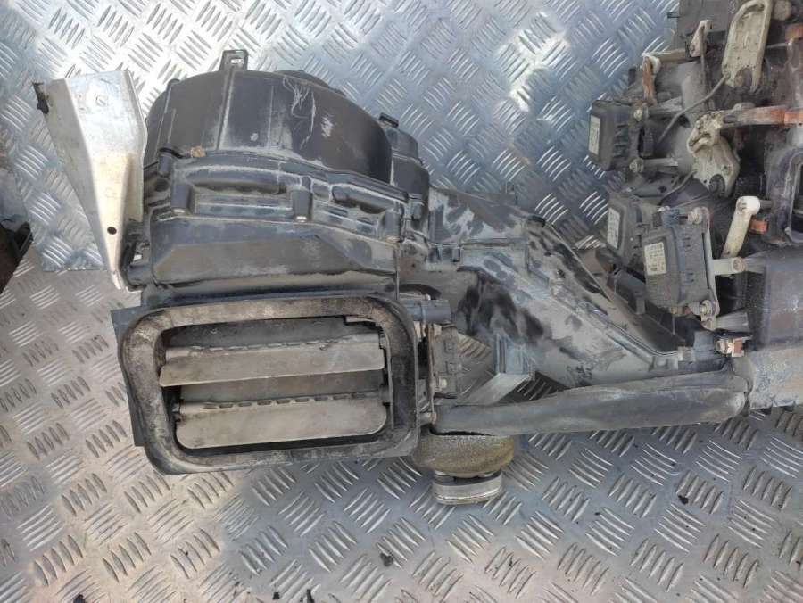 Корпус печки Audi A6 C5 (S6,RS6) 2002г. | Фото № 10 Корпус печки Audi A6 C5 (S6,RS6) 2002г. - Фото 10