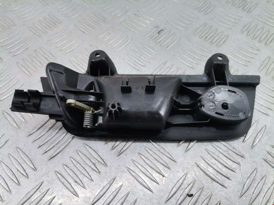 8E0839020 Ручка двери внутренняя задняя правая Audi A4 B6 (2000-2006) Седан 2004г. | Фото № 2 8E0839020 Ручка двери внутренняя задняя правая Audi A4 B6 (2000-2006) Седан 2004г. - Фото 2