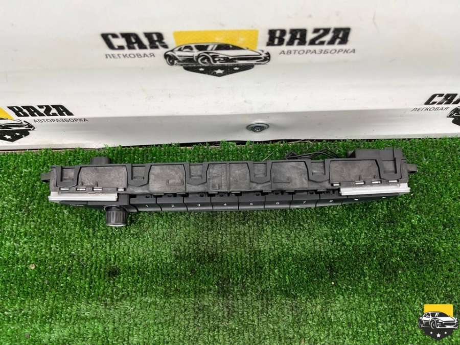 E1065974F Панель управления магнитолой BMW 3 F30/F31/GT F34 2014г. | Фото № 4 E1065974F Панель управления магнитолой BMW 3 F30/F31/GT F34 2014г. - Фото 4