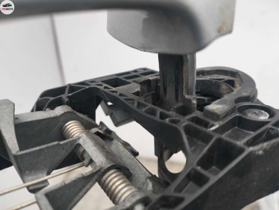 3c0837885j Ручка двери наружная задняя левая Volkswagen Passat B6 Седан 2006г. | Фото № 4 3c0837885j Ручка двери наружная задняя левая Volkswagen Passat B6 Седан 2006г. - Фото 4