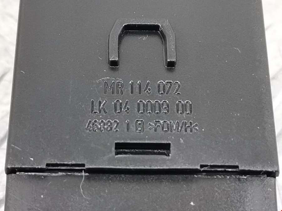 04000900 Кнопка освещения панели приборов Mitsubishi Space_Star 1 (1998-2005) Минивэн 1999г. | Фото № 3 04000900 Кнопка освещения панели приборов Mitsubishi Space_Star 1 (1998-2005) Минивэн 1999г. - Фото 3