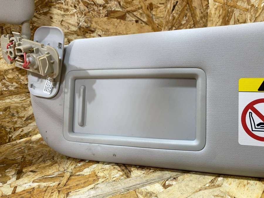 760857551N Солнцезащитный козырек левый Volkswagen Volkswagen Touareg 3 2019 0000г. | Фото № 3 760857551N Солнцезащитный козырек левый Volkswagen Volkswagen Touareg 3 2019 0000г. - Фото 3