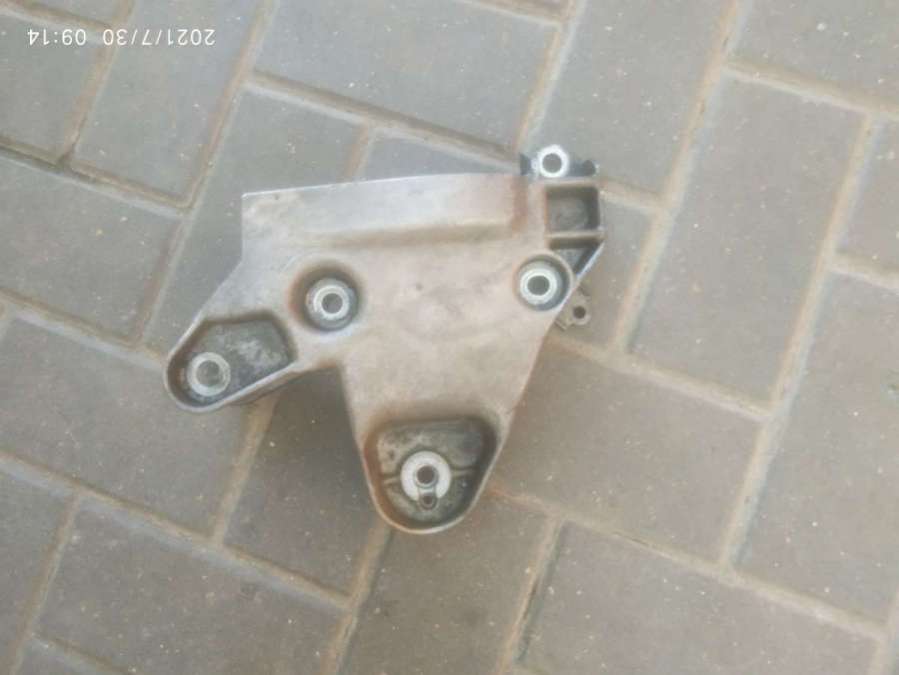 8200253316 Кронштейн двигателя  Renault Laguna 2 2003г. | Фото № 1  8200253316 Кронштейн двигателя  Renault Laguna 2 2003г. - Фото 1