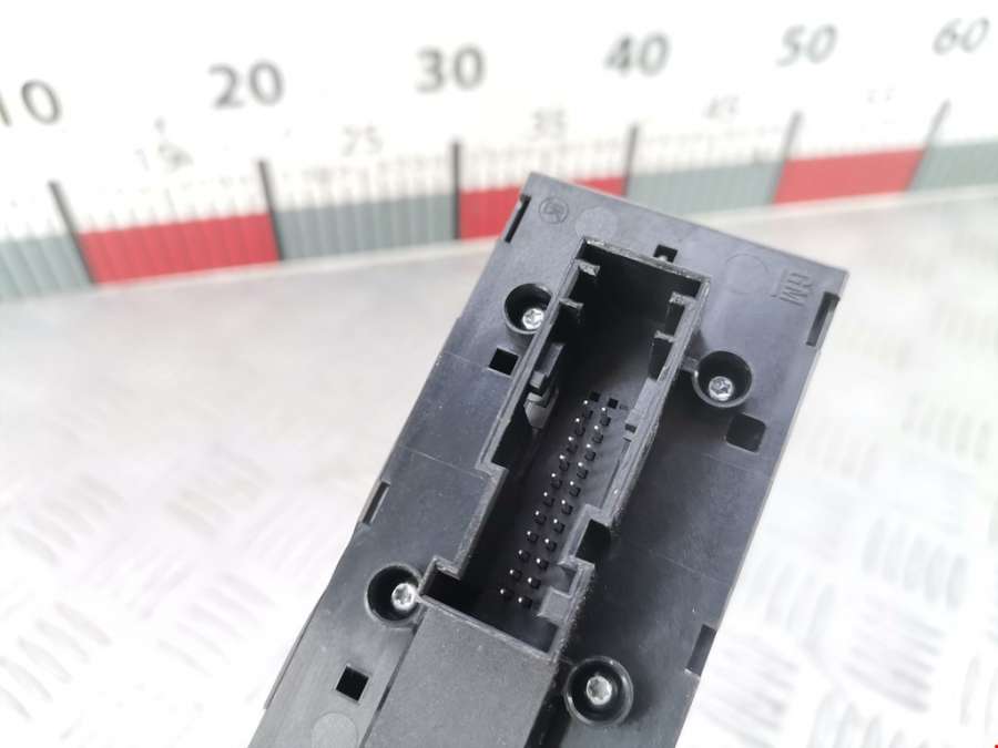 03459215 Блок управления стеклоподъемниками Opel Astra H (2004-2014) Универсал 2004г. | Фото № 5 03459215 Блок управления стеклоподъемниками Opel Astra H (2004-2014) Универсал 2004г. - Фото 5