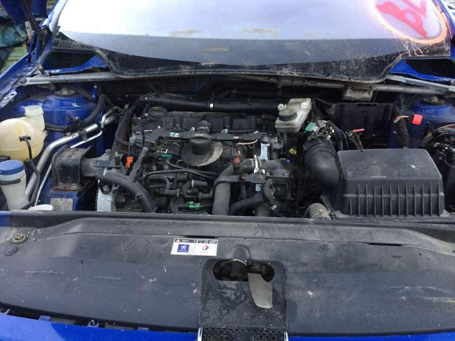 Петля крышки (двери) багажника Peugeot 307 (2001-2008) Хетчбэк 5дв. 2004г. | Фото № 8 Петля крышки (двери) багажника Peugeot 307 (2001-2008) Хетчбэк 5дв. 2004г. - Фото 8