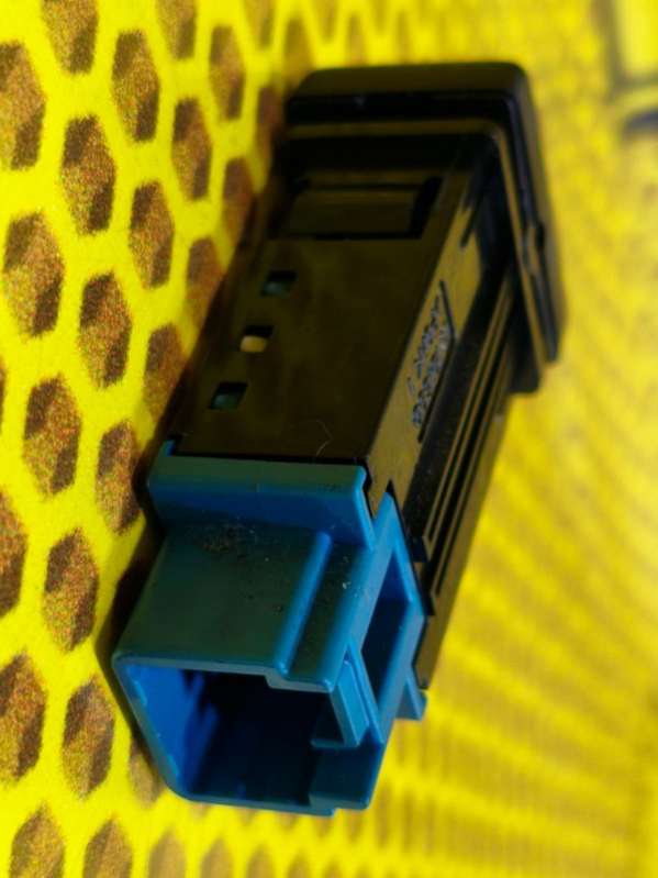 8475112110 Кнопка подогрева сидения Toyota Corolla ZRE181 2013г. | Фото № 5 8475112110 Кнопка подогрева сидения Toyota Corolla ZRE181 2013г. - Фото 5