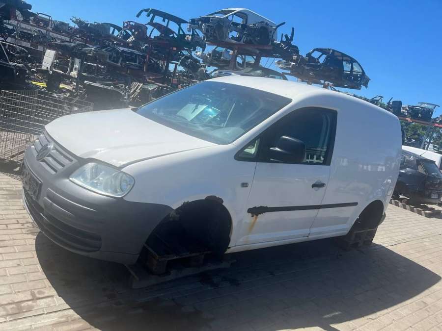 2K0827185 Ручка крышки багажника  Volkswagen Caddy 2004г. | Фото № 10  2K0827185 Ручка крышки багажника  Volkswagen Caddy 2004г. - Фото 10