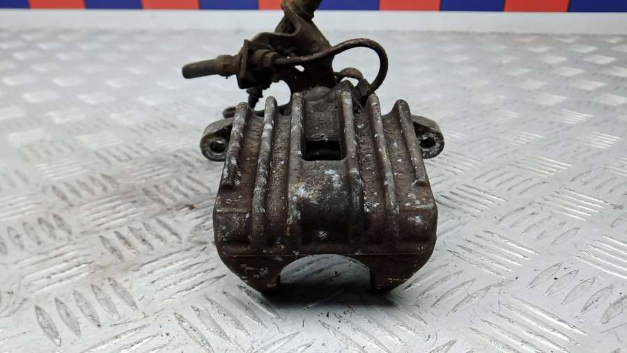 Суппорт тормозной задний правый VOLKSWAGEN GOLF 6 2008г. | Фото № 8 Суппорт тормозной задний правый VOLKSWAGEN GOLF 6 2008г. - Фото 8