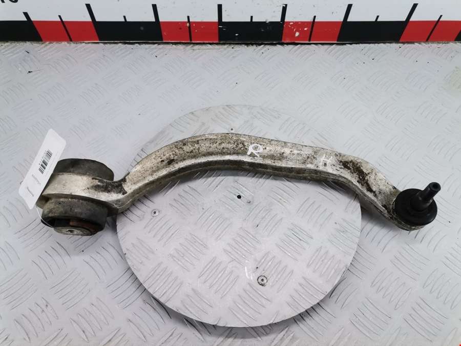 Рычаг передний правый Audi A4 B6 (2000-2006) Седан 2001г. | Фото № 1 Рычаг передний правый Audi A4 B6 (2000-2006) Седан 2001г. - Фото 1